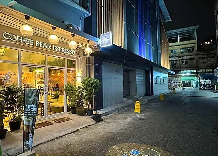 Twenty Two Place Beds Sukhumvit 22 Hotel 2*